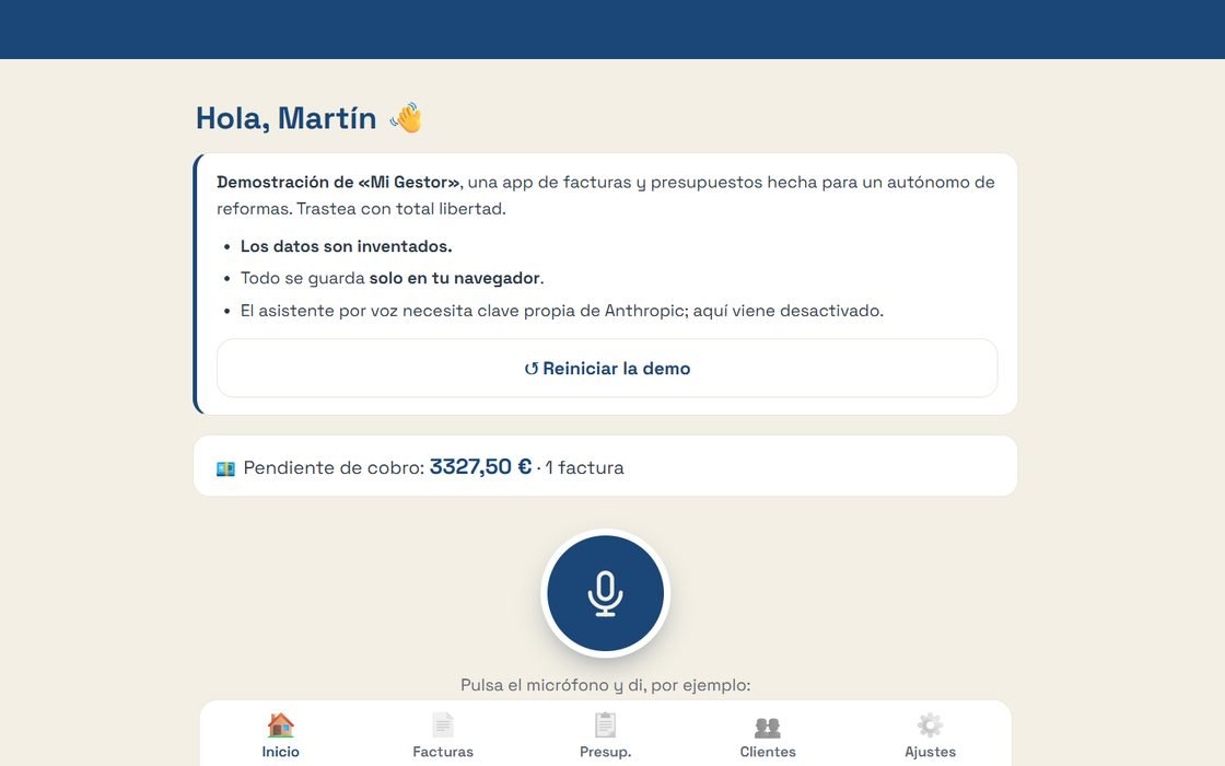 Pantalla de inicio de la aplicación Mi Gestor, con el importe pendiente de cobro y el menú de facturas, presupuestos y clientes